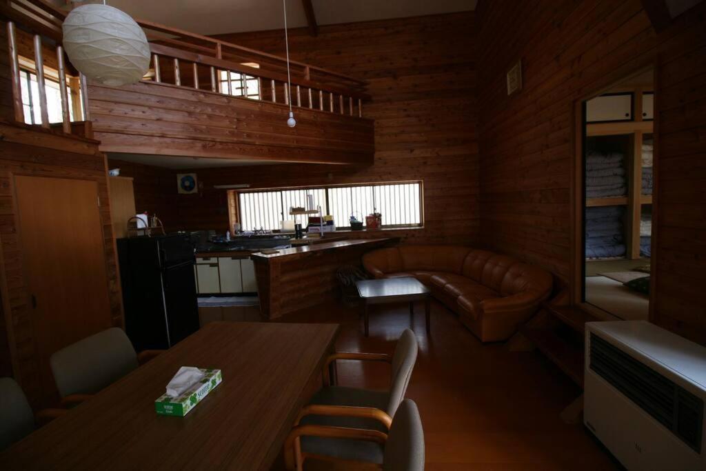 北軽井沢の貸別荘一棟貸し切り-庭とウッドデッキつき Azumaiokozan Eksteriør bilde