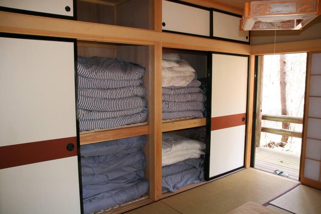 北軽井沢の貸別荘一棟貸し切り-庭とウッドデッキつき Azumaiokozan Eksteriør bilde